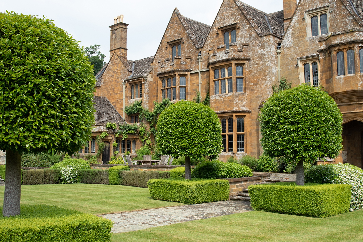 Barton Abbey, Steeple Barton, Oxfordshire, OX25 4QS - National Garden ...