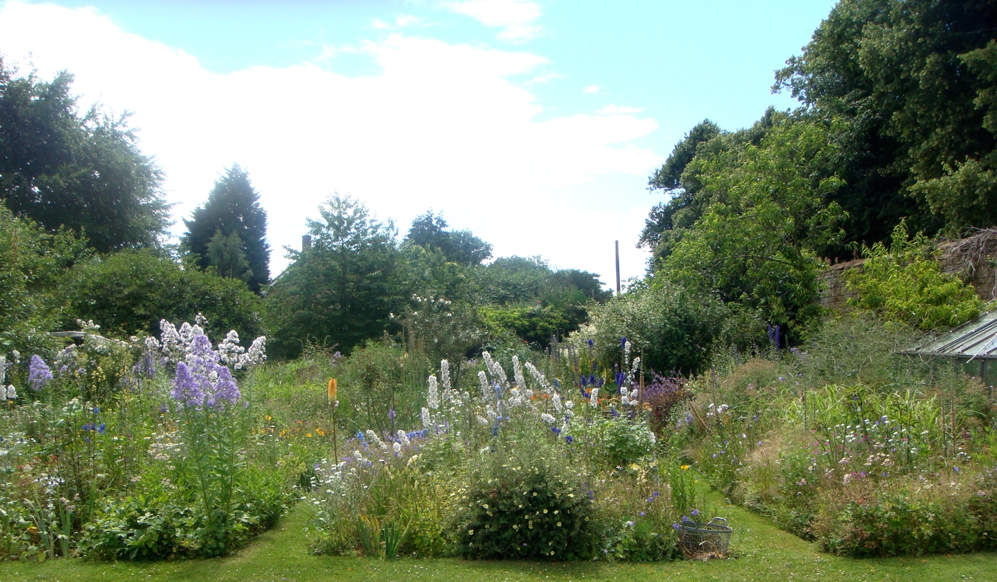 Glendon Hall, Kettering, Northamptonshire, NN14 1QE - National Garden ...