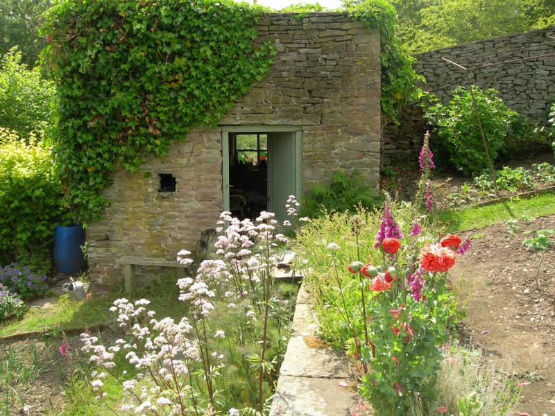 One House Walled Garden