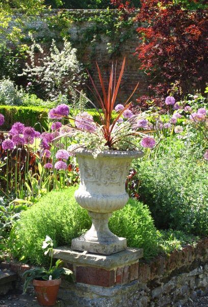 West Malling Early Summer Gardens