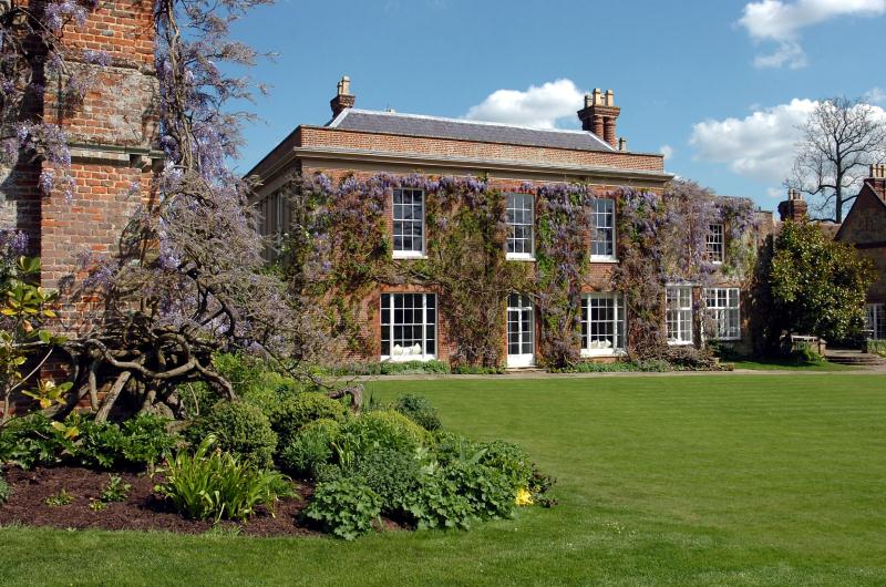 Chilworth Manor