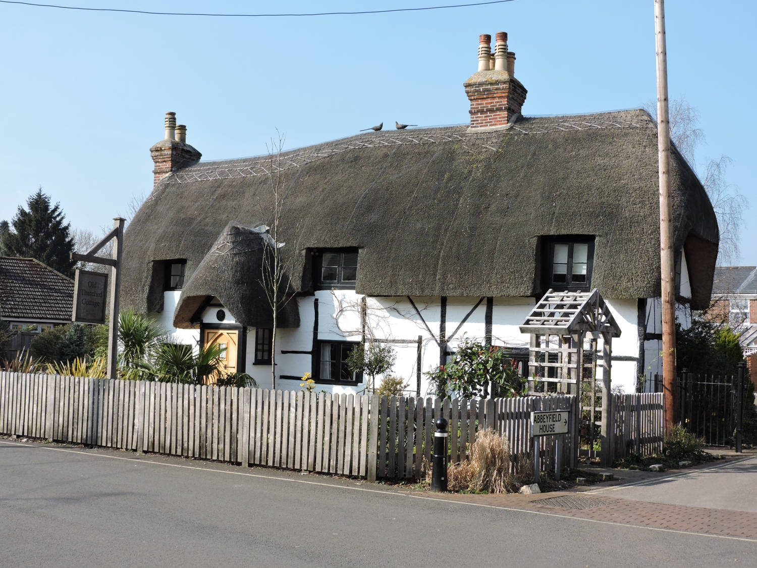 Old Thatched Cottage, Romsey, Hampshire, Hampshire, SO51 8EW - National ...