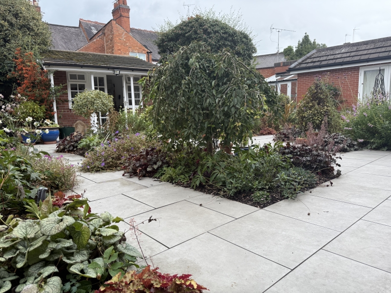 149a Avenue Road image