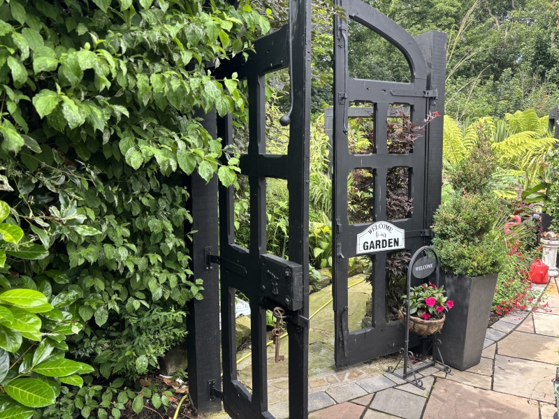 12 Huntsmans Wood image